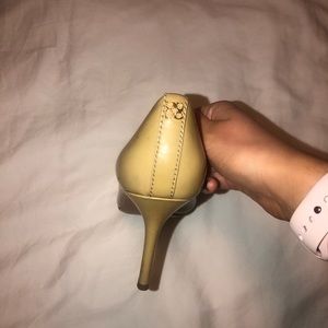 COACH nude heals
